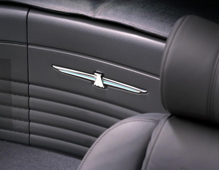  Ford Thunderbird Neiman Marcus Edition 2002 года  (фото 24 из 61)